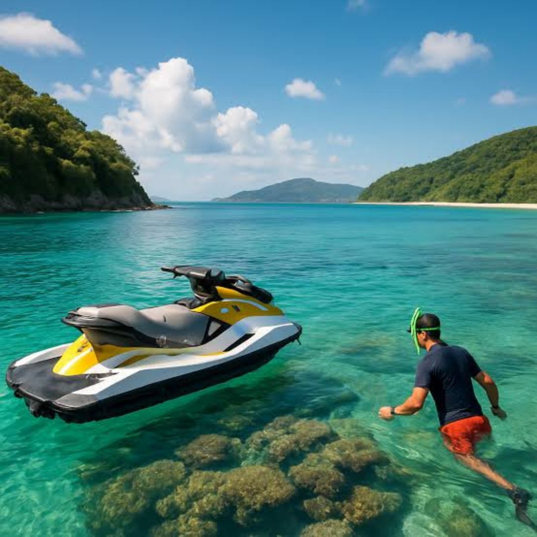 Jetski Erlebnis in Phuket, Thailand mit Strand und türkisblauem Wasser