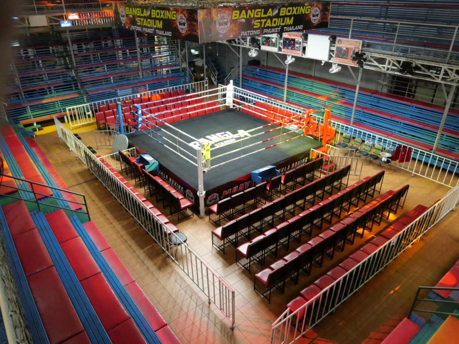 Bangla Boxing Stadium Phuket Arena mit Muay Thai Boxring