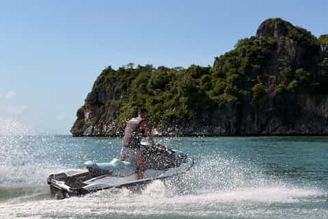 Jetski und Wassersport Action auf Phuket