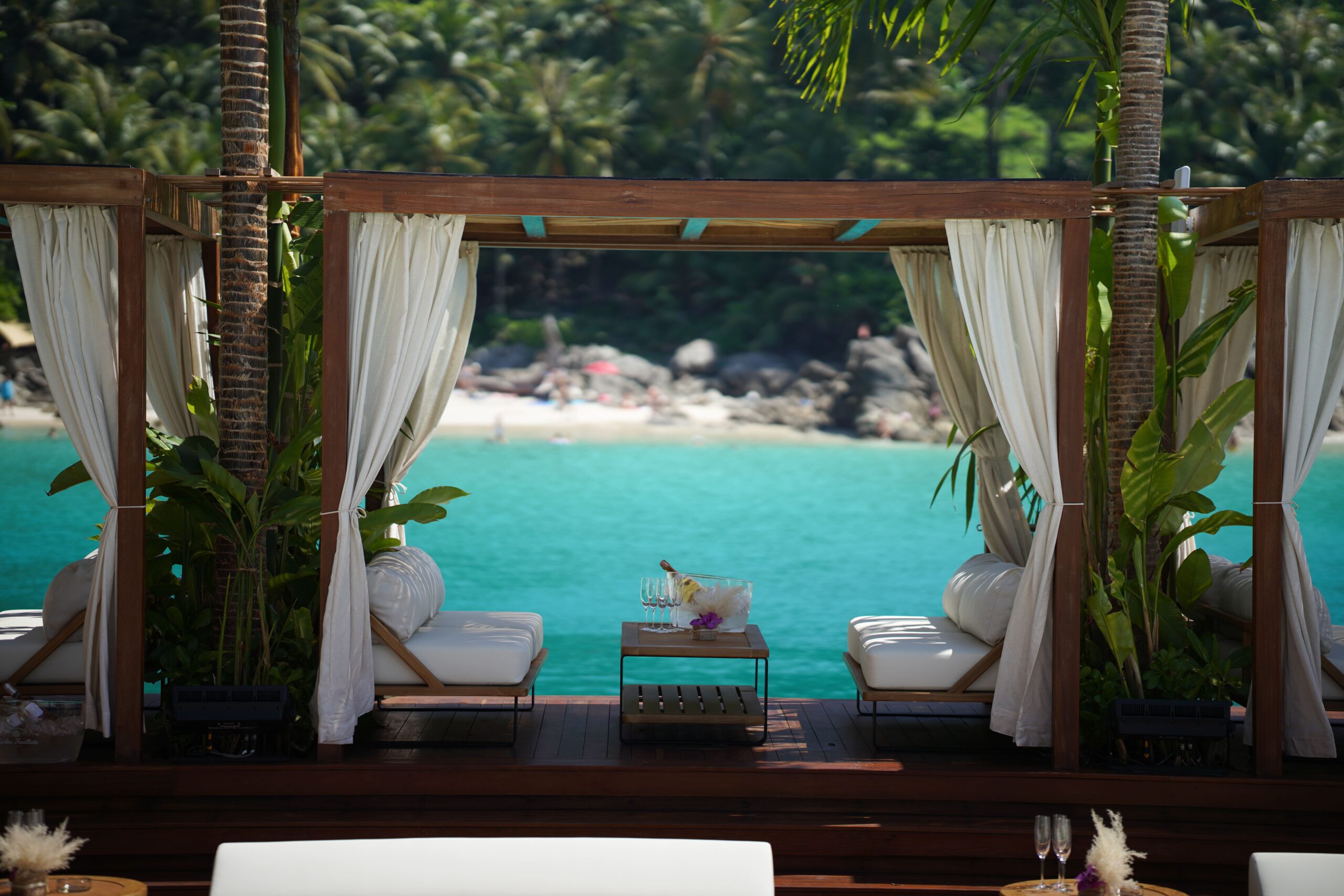 YONA Medium Cabana